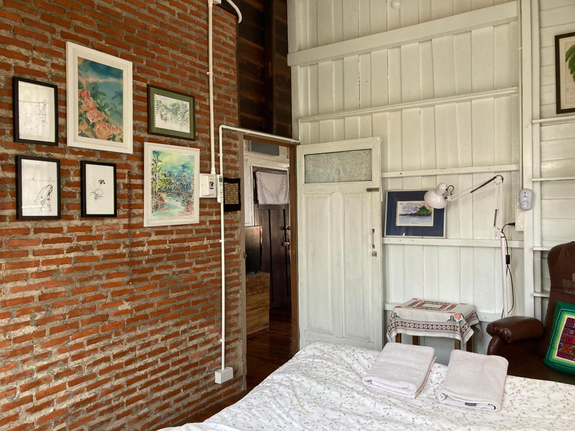 Banban Nannan Library And Guesthome