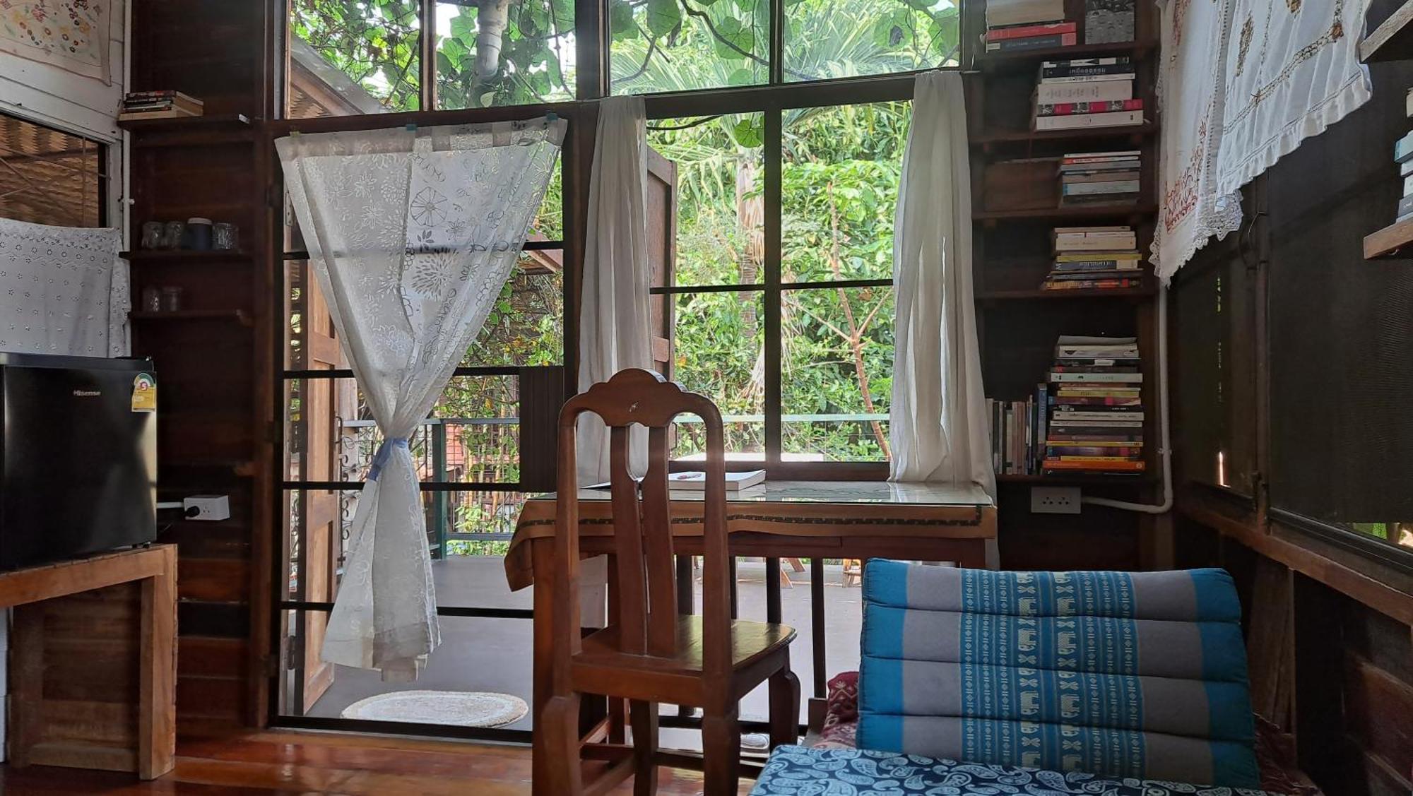 Banban Nannan Library And Guesthome
